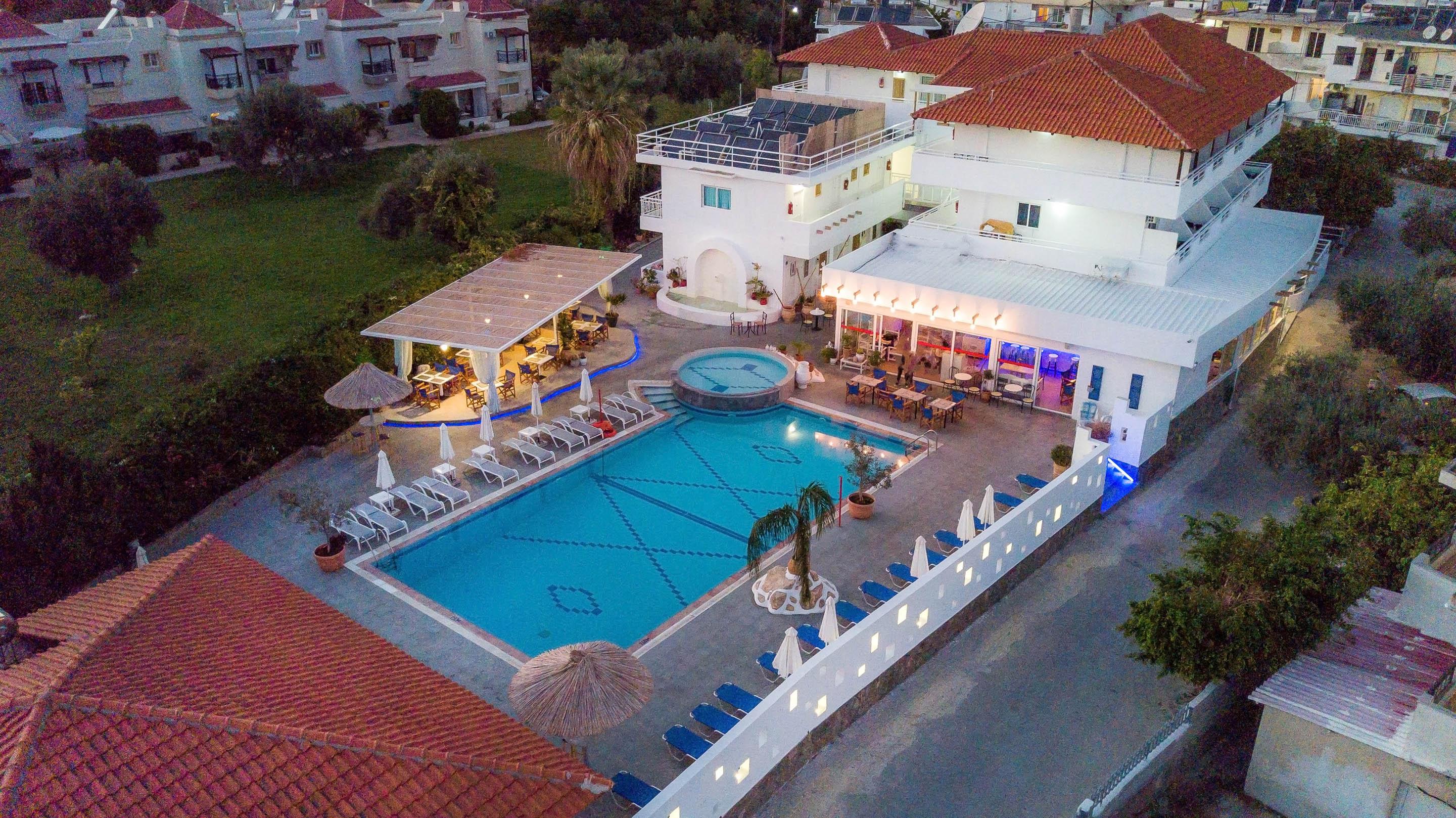 Tinas Plus Hotel Фалираки Экстерьер фото